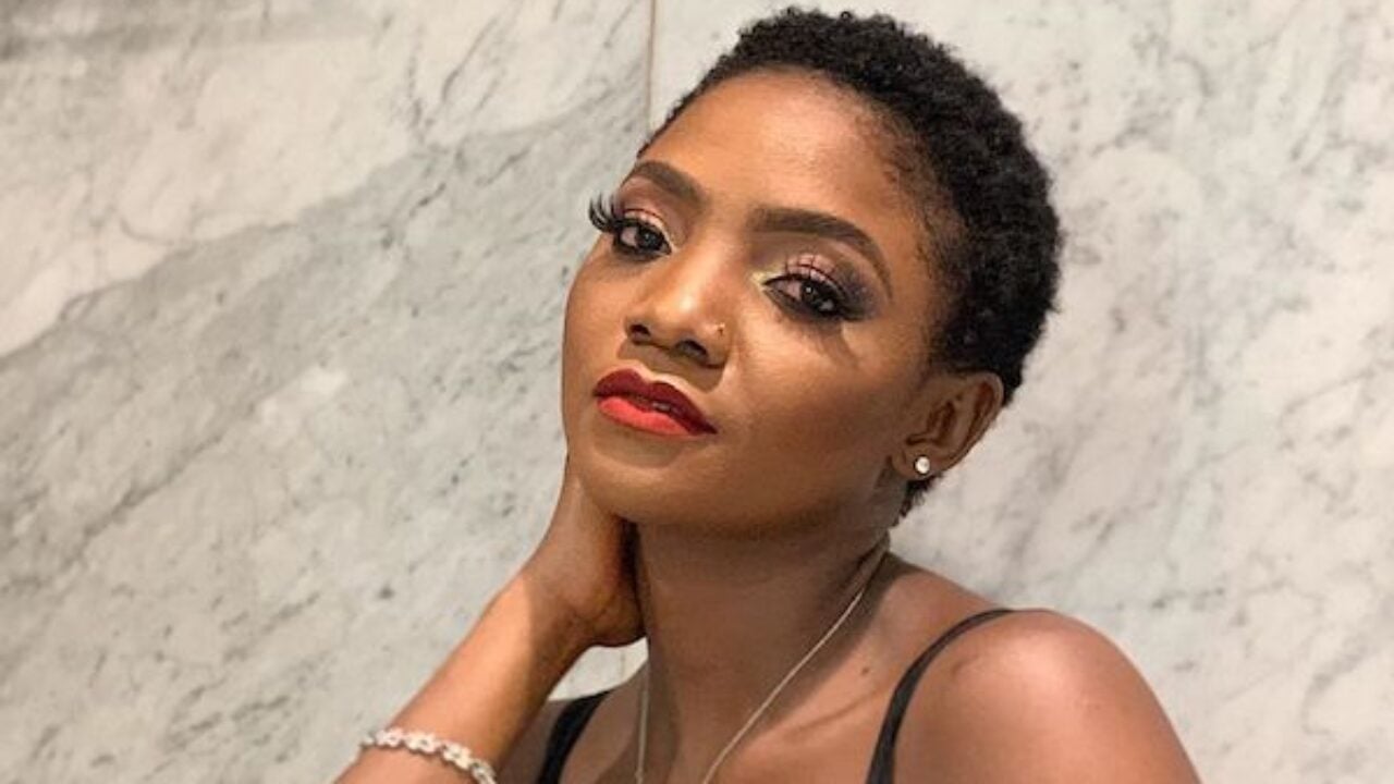 My Mass Communication degree did not waste – Singer, Simi